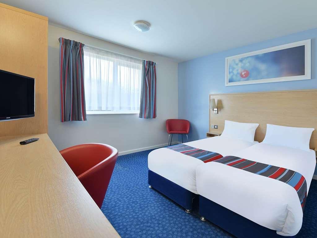 Travelodge Ipswich Beacon Hill Coddenham Room photo