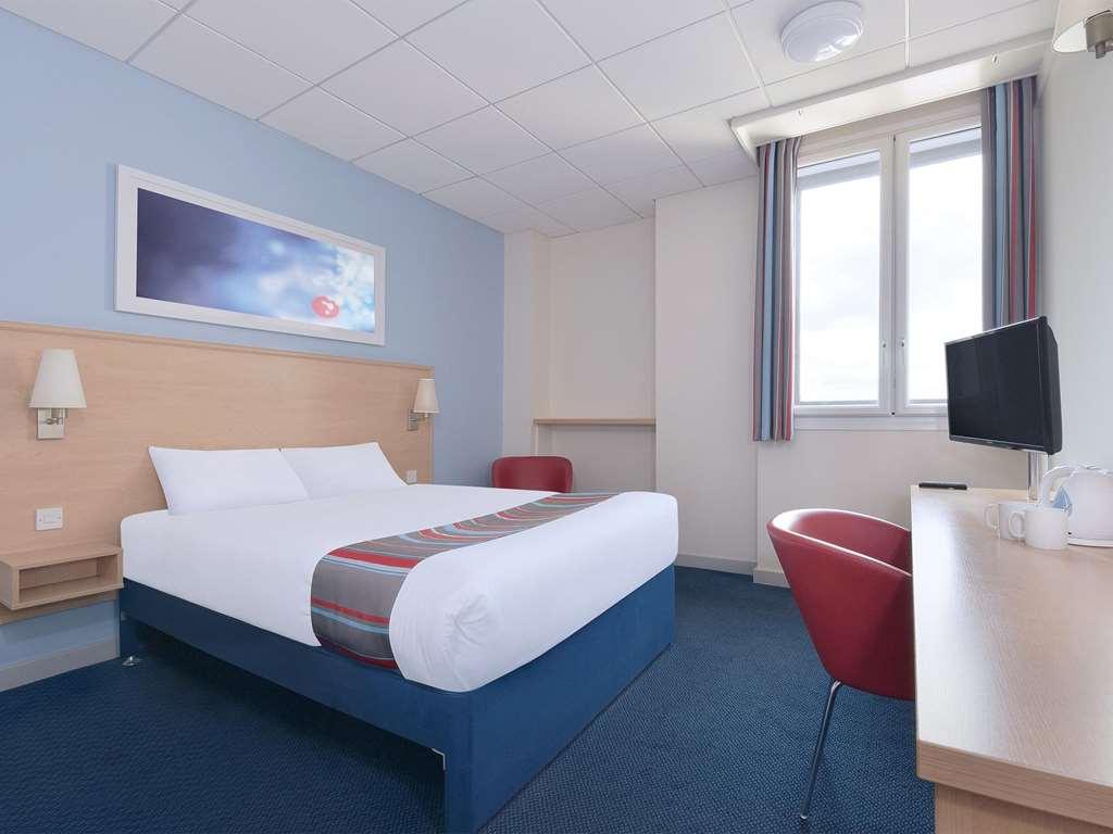 Travelodge Ipswich Beacon Hill Coddenham Room photo