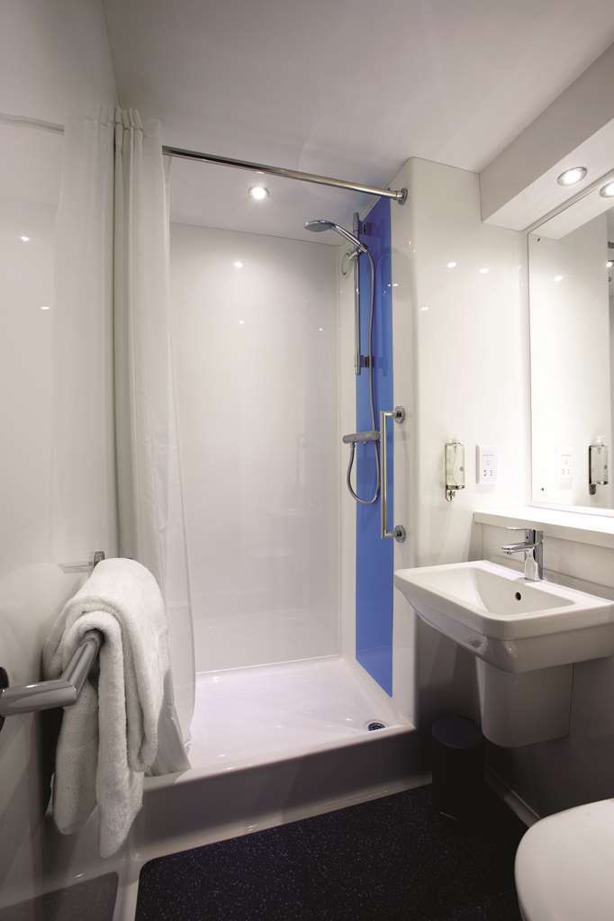 Travelodge Ipswich Beacon Hill Coddenham Room photo